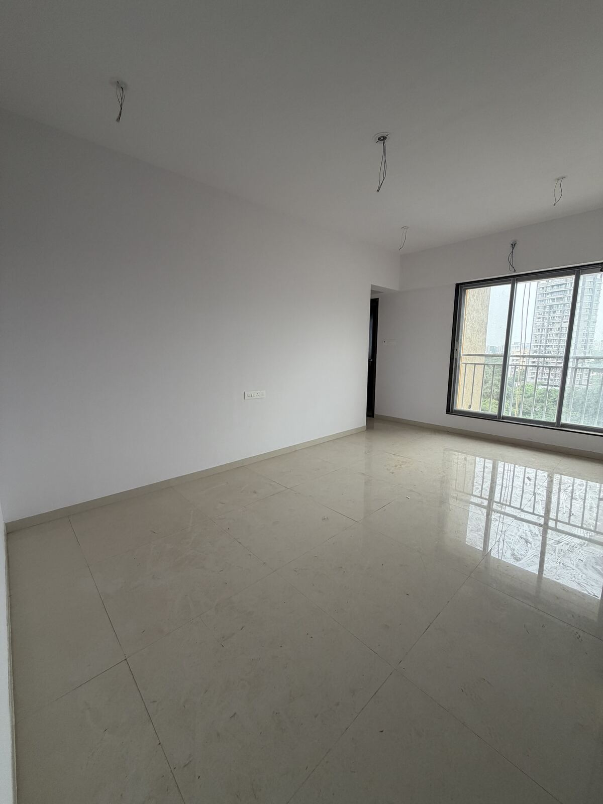 2 BHK near Railway Station Jogeshwari East - hall